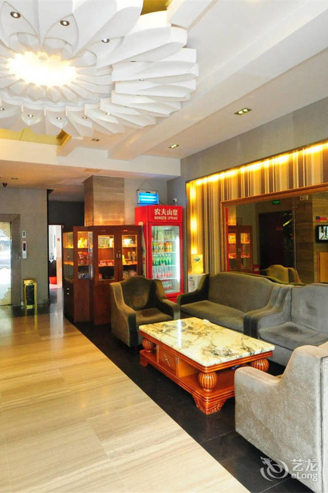 Motel 168 Hefei Changjiang Road Amber Resort Branch Экстерьер фото
