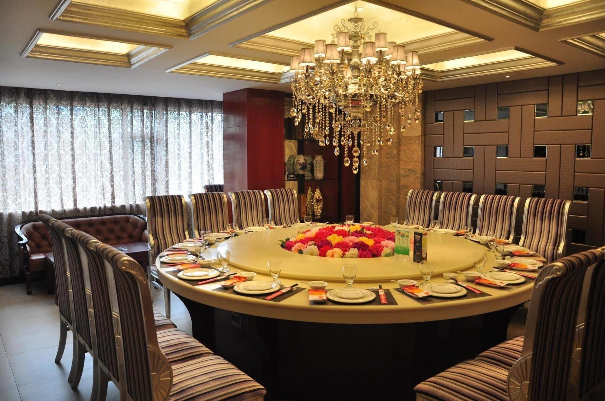 Motel 168 Hefei Changjiang Road Amber Resort Branch Экстерьер фото