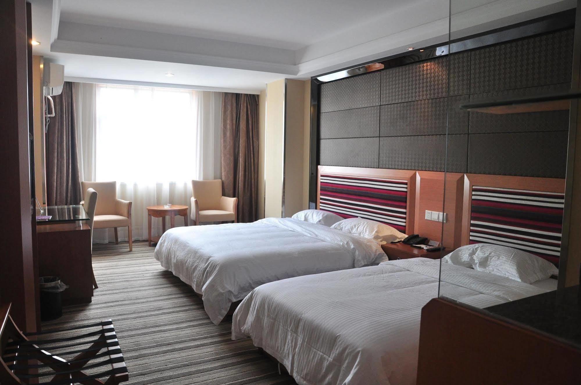 Motel 168 Hefei Changjiang Road Amber Resort Branch Экстерьер фото
